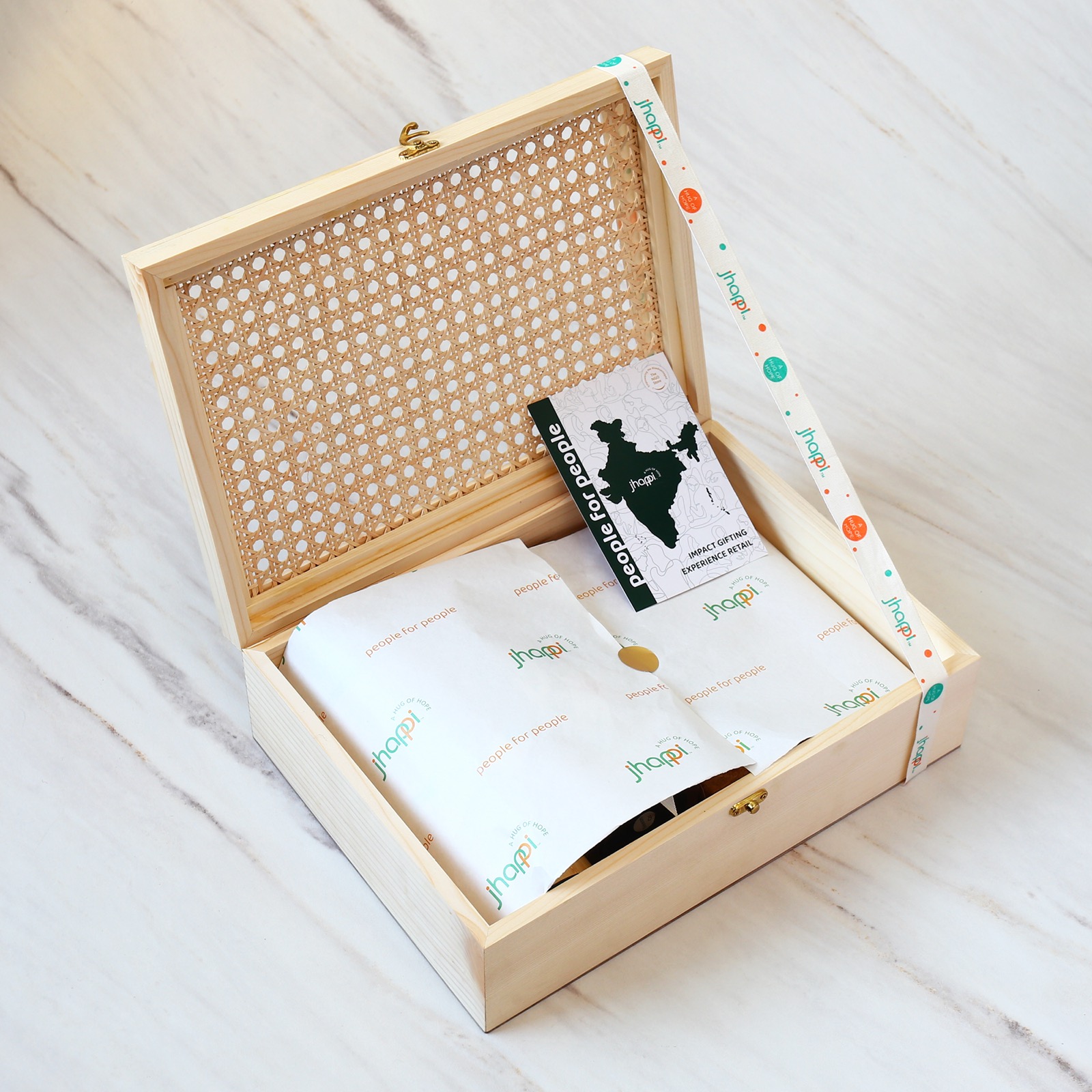 Bamboo mug, diary, bottle set